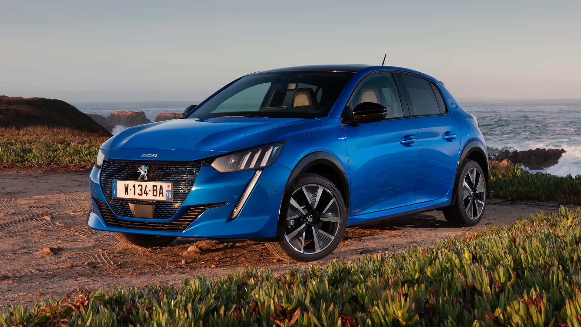 2023 Peugeot e-2008 50 kWh